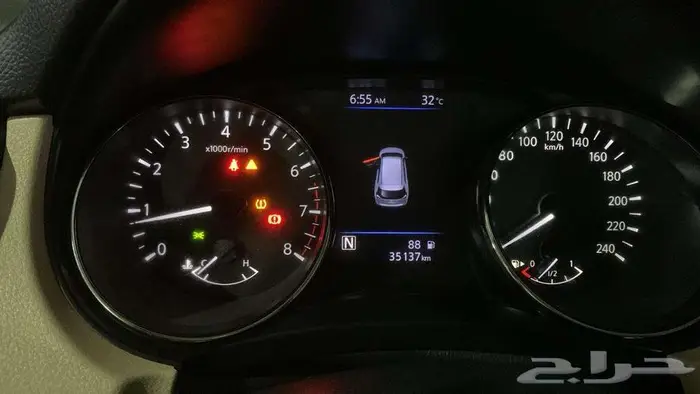 نيسان اكس تريل 10