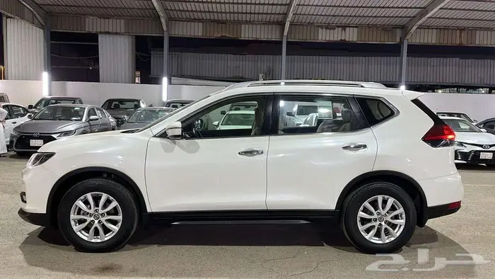 نيسان اكس تريل 4