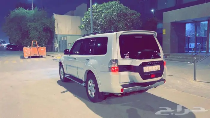 للبيع باجيرو 2014 معدل بالكالمل 2016 الماكينة الكبيرة 3.8 0