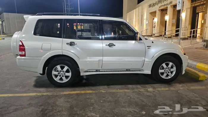 باجيرو 2005 فل كامل مخزن 0