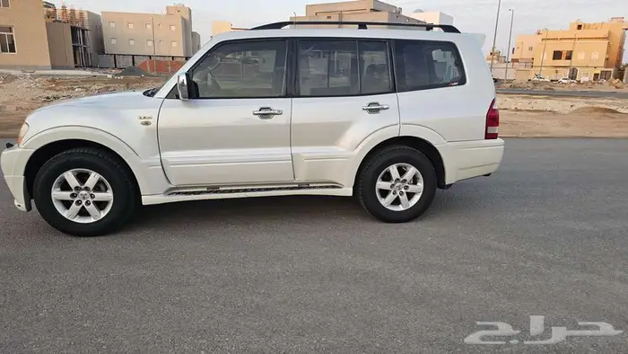 باجيرو 2005 فل كامل مخزن 1