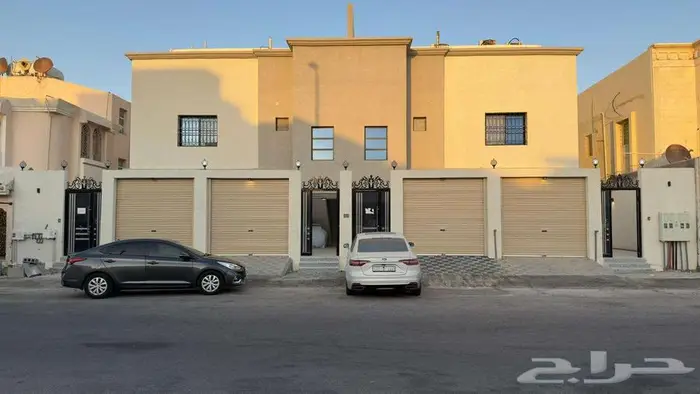 للبيع شقق دوبلكس مع حوش وكراج حي احد 71 0