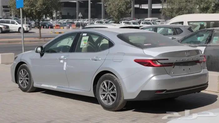 تويوتا كامري ستاندر فضي 2025 كاش واقساط اقل سعر 5