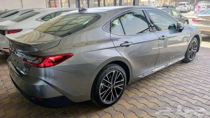 تويوتا كامري جراندي الساير 2025 3