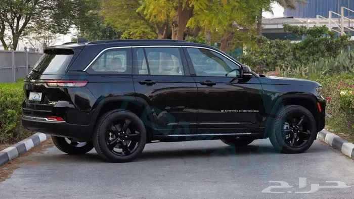 جيب جراند شيروكي ليمتد بلس 2025 خليجي اصفار ضمان الوكيل 4