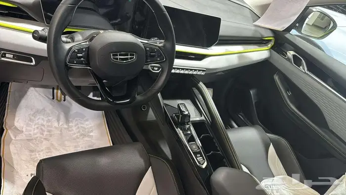 جيلي كولراي استندر 2025 ابيض 1