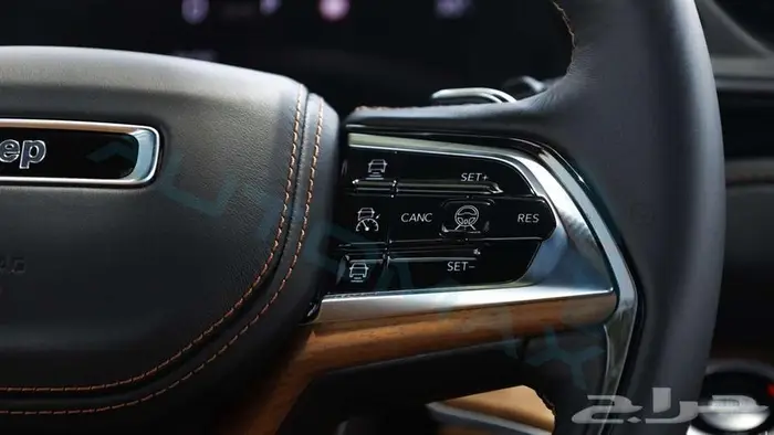 جيب جراند شيروكي ساميت 2025 خليجي اصفار مع ضمان الوكيل 12