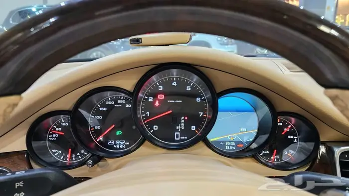 بورش باناميرا S 2013 21