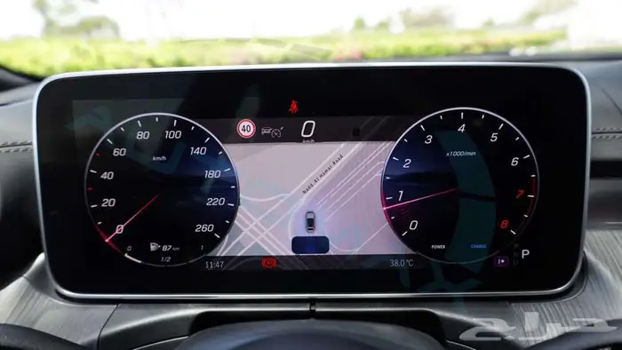 مرسيدس C200 بريميوم بلس 2025 خليجي اصفار مع ضمان الوكيل 13