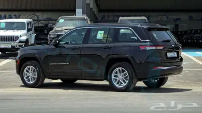 جيب جراند شيروكي لاريدو 2024 خليجي اصفار مع ضمان الوكيل index