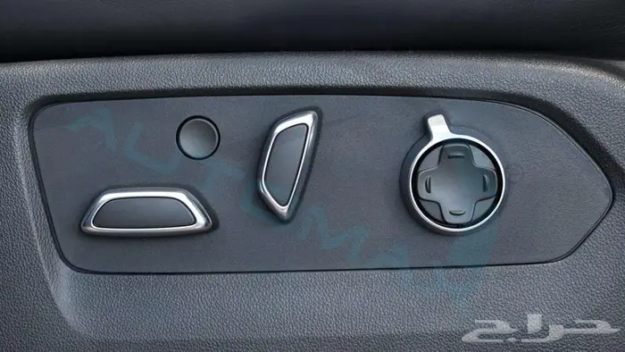 كاديلك اسكاليد V 2024 جديد اصفار مع ضمان الوكيل 44