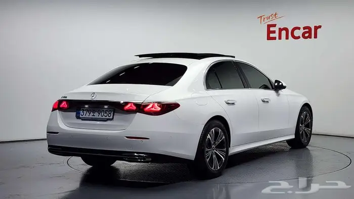 2025 Mercedes-Benz E-Class E200 3