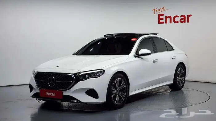 2025 Mercedes-Benz E-Class E200 0