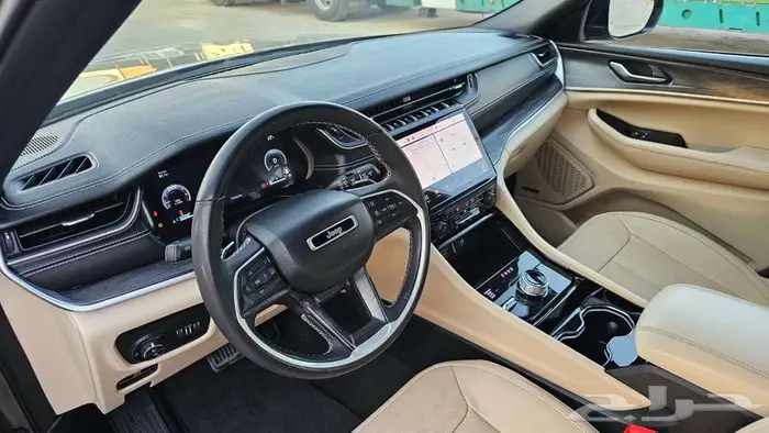 جيب جراند شيروكي 2023 ليمتد 9