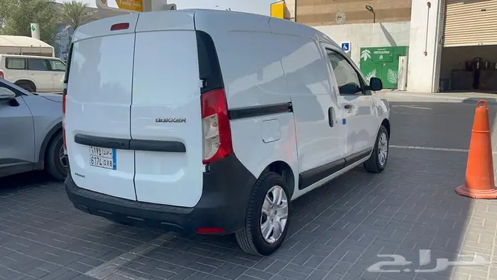 فان رينو دوكر 2022 نضيف جدا 3