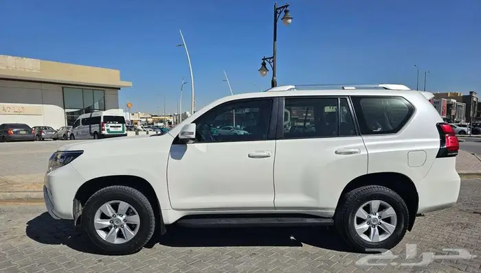 للتنازل تويوتا برادو لاندكروزر TXL3 - أبيض لؤلؤي 2022 3