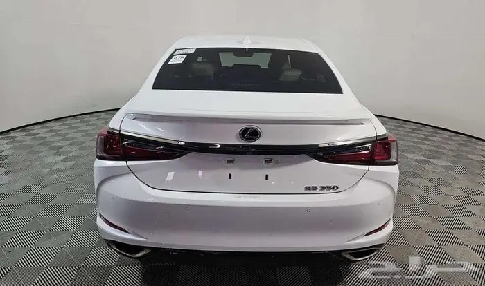 لكزس E350 موديل 2022 4