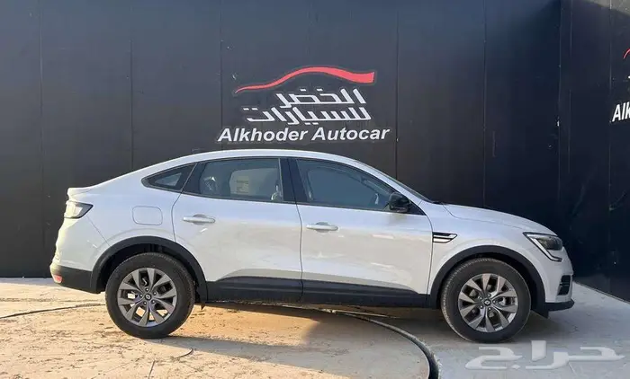 رينو اركانا E 2025 لدى شركة عبدالمجيد الخضر 3