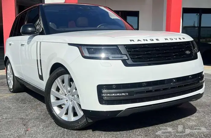 2023 Land Rover Range Rover SE 0