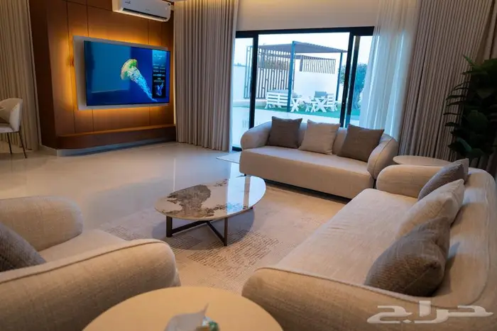 شاليه على البحر للايجار 13