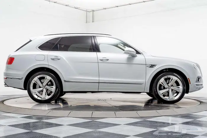 تتوفر لدينا جنوط بنتلي بنتياقا الاصلية 1