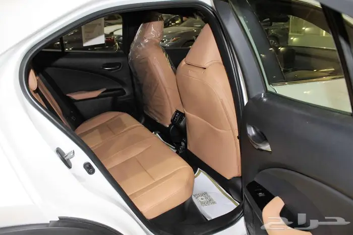 لكزس - UX300 خليجي هايبرد - 2025 - فل كامل- 11