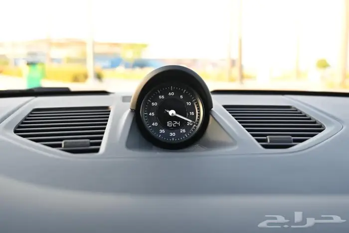 بورش 911 كاريرا 2025 مميزات عالية 30