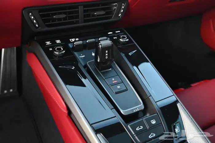 بورش 911 كاريرا 2025 مميزات عالية 19