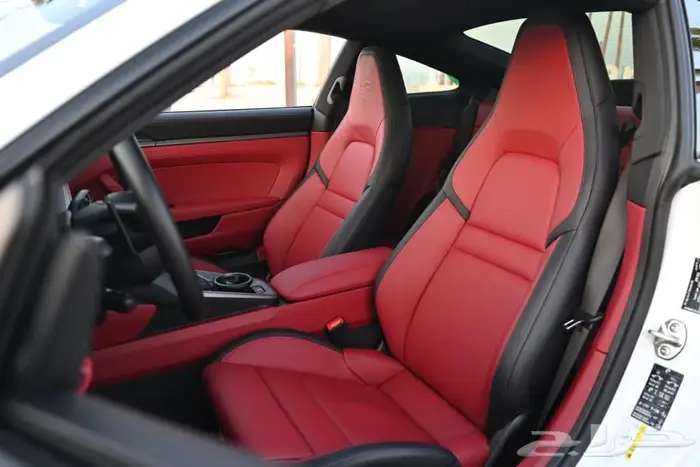بورش 911 كاريرا 2025 مميزات عالية 24