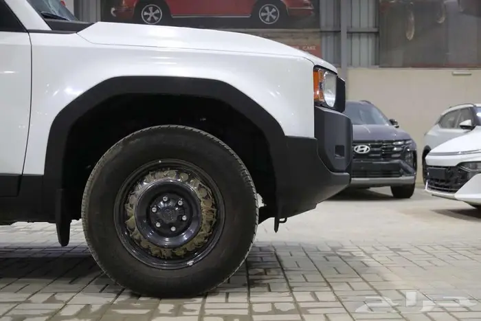 برادو 2024 اصفار ابيض ستاندر 26