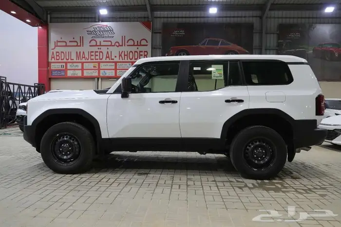 برادو 2024 اصفار ابيض ستاندر 3