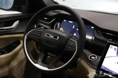 جراند شوروكي لايردو ستاندر 5 و 7 مقاعد index