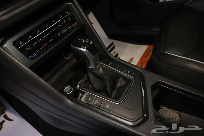 فولكس واجن تيجوان فل كامل موديل 2024 شبه جديد 12