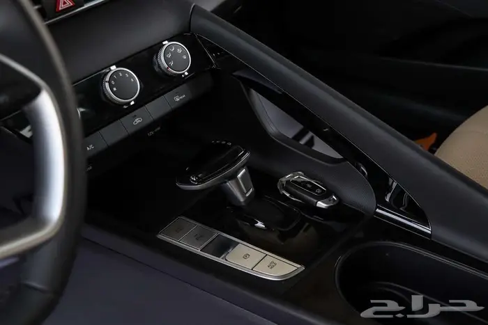 هيونداي اللنترا فل كامل موديل 2024 13