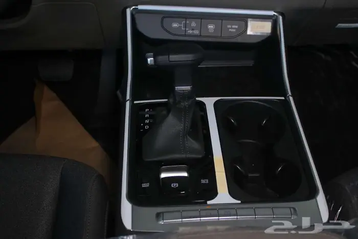 كيا كرنفال 1