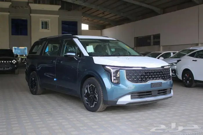 كيا كرنفال 4