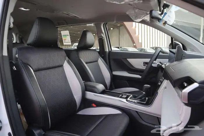 تويوتا فيلوز 2025 GLX 12