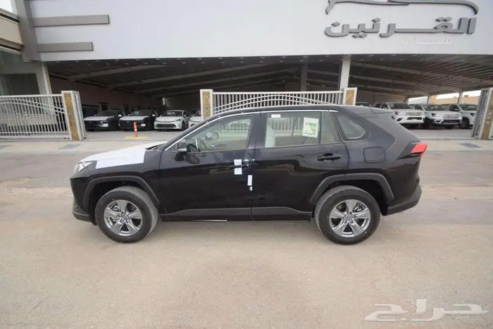 تويوتا راف فور LE استاندر بنزين 2025 سعودي 5