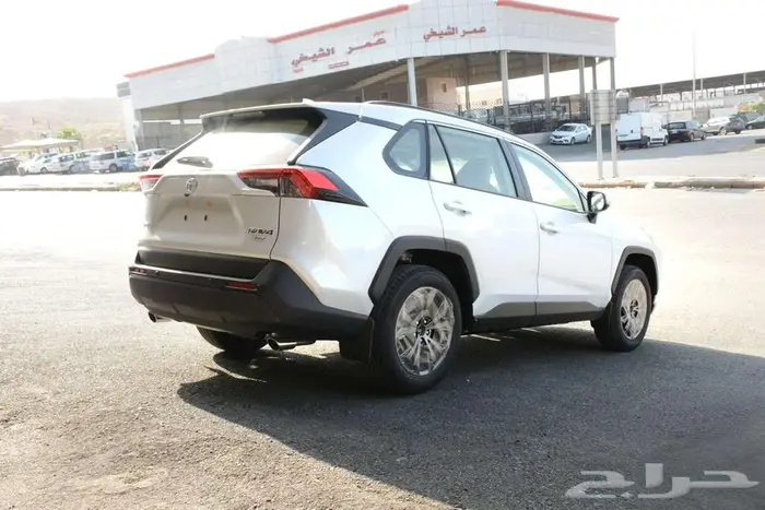 تويوتنا راف فور 2025 XLE فتحة دبل بالنقد والتقسيط 3