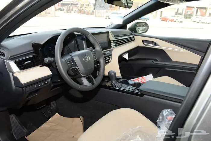 تويوتا كامرى 2025 E PLUS فتحة هايبرد بالنقد والتقسيط 7