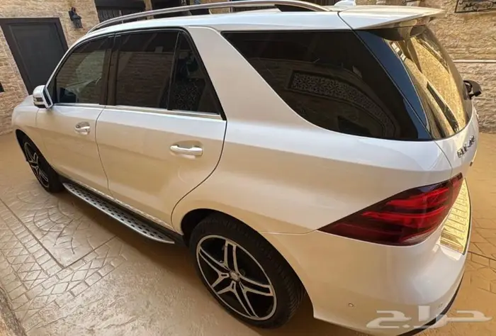 مرسيدس GLE400 ممشى قليل وسعر معقول 3