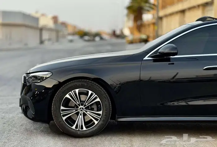 مرسيدس E200 جديدة موديل 2025 24