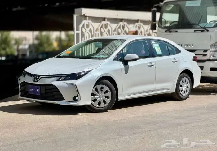 كورولا 2025   فئات XLI 2.0 و 1.5 بجميع أنواعها 3