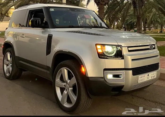 ديفيندر 90 2021 HSE فيرست اديشن سقف هارد توب سعر منافس 235 0