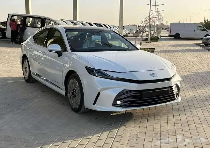 تويوتا كامري جراندي بنزين 2025 سعودي اصفار 7