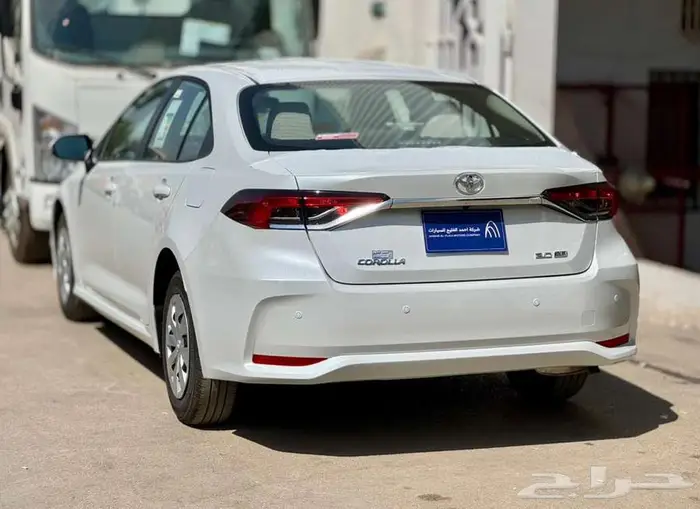 كورولا 2025   فئات XLI 2.0 و 1.5 بجميع أنواعها 7