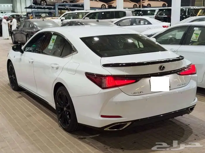 لكزس ( ES 350 ) F SPORT 2024 ماشي ( 500 كيلو ) 5
