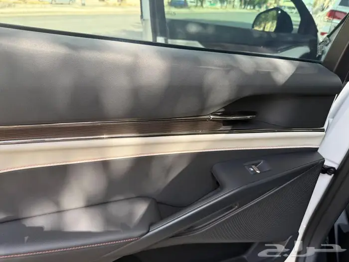 فورد توروس تتانيوم بانوراما أعلى فئة 18