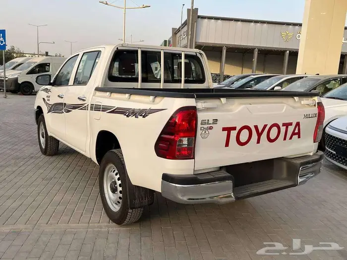 تويوتا هايلوكس غمارتين ديزل دبل GL2 سلق م 2025 - سعودي 3