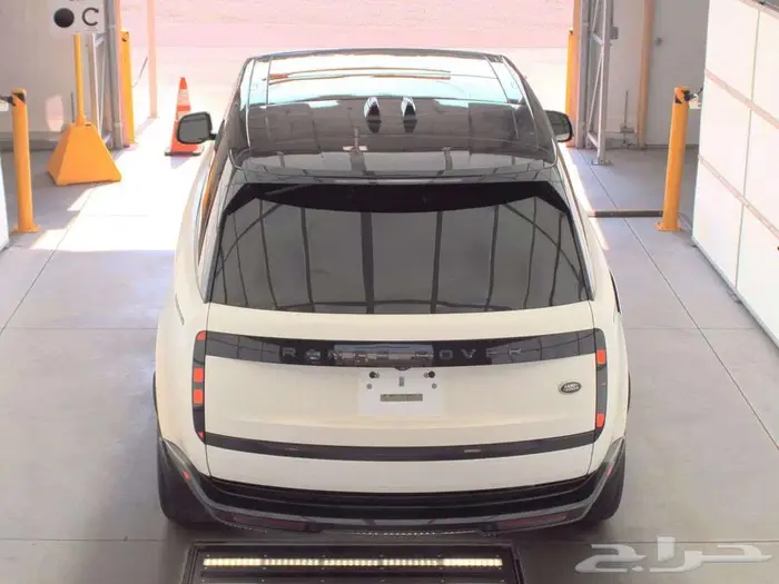 2023 Land Rover Range Rover SE 6